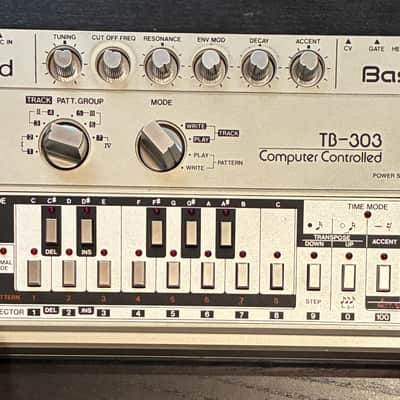 Roland TB-303 Bassline Synthesizer Module 1981 - 1984 - Silver