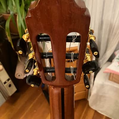 Amalio Burguet 3m classical guitar 2002, hand made in Spain, signed - Lacquer image 8