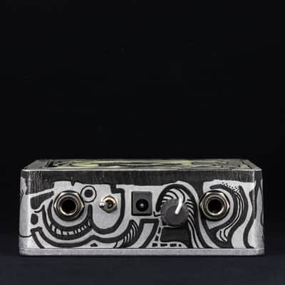 Fuzz Preamp - The Ruthie: Monochrome+Glow Edition - Serial 250917 image 7