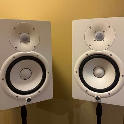 Yamaha HS8 8" Powered Studio Monitor (Pair) Excellent Condition - White image 2