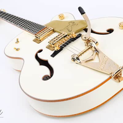 Gretsch G6136T-59 Vintage Select '59 Falcon with Bigsby 2016 - Present Vintage White image 9