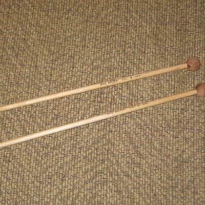 one pair new old stock (but ONE head has visible impressions) Mike Balter MB8B (8B) Hard Keyboard Mallets, 7/8" rosewood round HEADS and natural birch HANDLES - mid to late 1990s (+ packaging) Unwound Series image 8