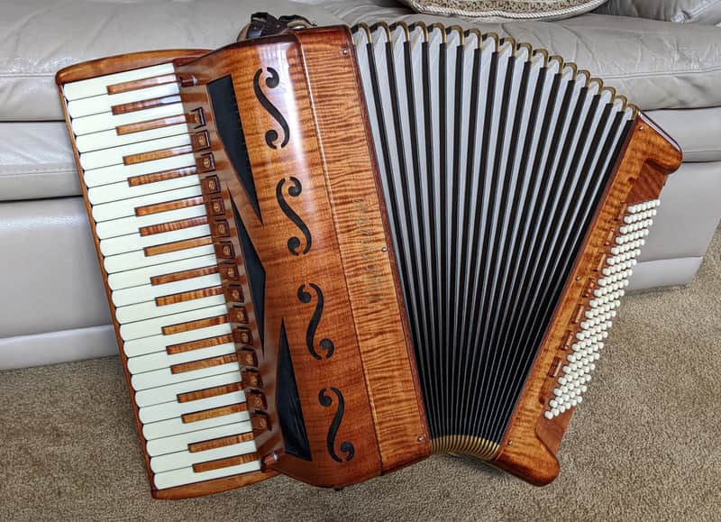 Victoria Poeta Double Chamber Accordion image 1