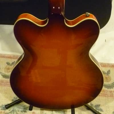 Gretsch G2622T Streamliner center block with Bigsby 2025 - Dark Sunburst W/ Bigsby. image 4