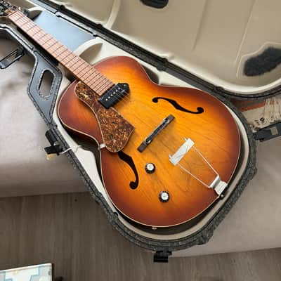 Godin 5th Avenue Kingpin Left-Handed 2010s - Cognac Burst image 6