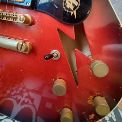 Rock N Roll Relics Lightning - Cherry Burst over Cinnamon image 2