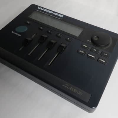 Alesis Wedge Digital Reverb with AC supply & manual image 2