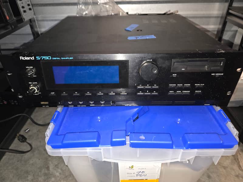 Roland S-750 Digital Sampler image 1