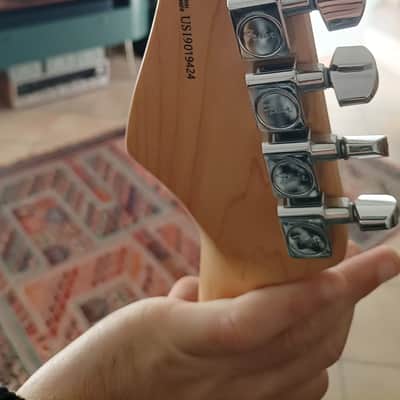 Fender American Professional Stratocaster with Maple Fretboard 2017 - 2019 - 3-Color Sunburst image 5