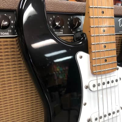 Fender Standard Stratocaster with S1 Tremolo with Maple Fretboard MIJ 1986 - Black w/ Hardcase and Trem Arm image 5