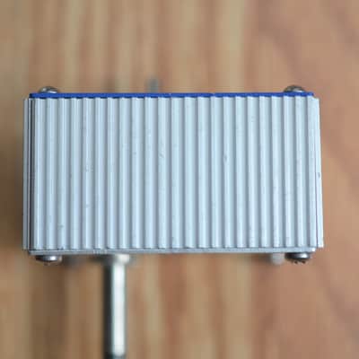 Dan Armstrong Blue Clipper Fuzz Plugin Blue image 6