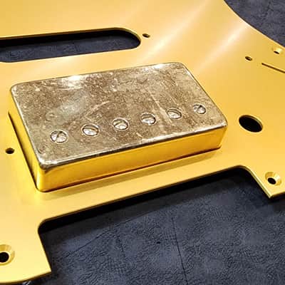 Brio Metal Anodized Aluminum Strat HSS Pickguard Scratch Plate Fits USA/Mexico Stratocaster - Gold image 7