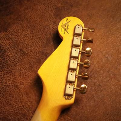 Fender Custom Shop 1957 Stratocaster Relic in Faded Aged 2-tone Sunburst image 10