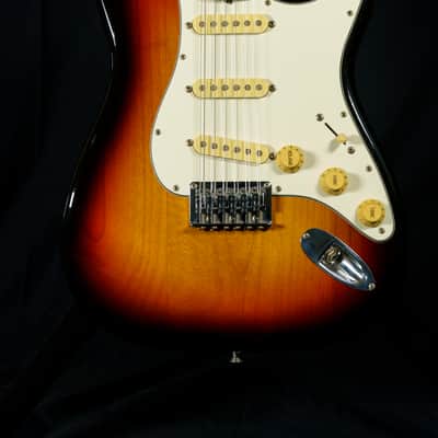 Fender MIJ Stratocaster XII-3 Tone Sunburst 2004-2005 image 2