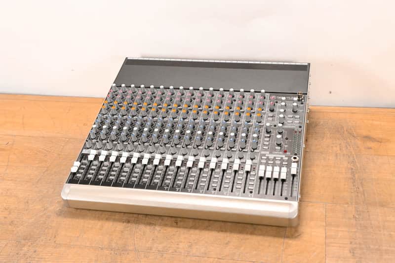 Mackie 1604-VLZ3 16-Channel Mic / Line Mixer | Reverb