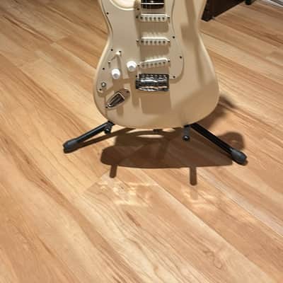Fender Stratocaster 1998 - White image 1