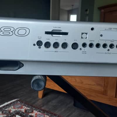 Korg Pa80 Expanded / 61 Keys Arranger Workstation 2002 Silver image 9