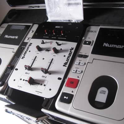 Numark Fusion 111 Package: MX05 DJ Mixer & TCD05 CD Players with Case image 2