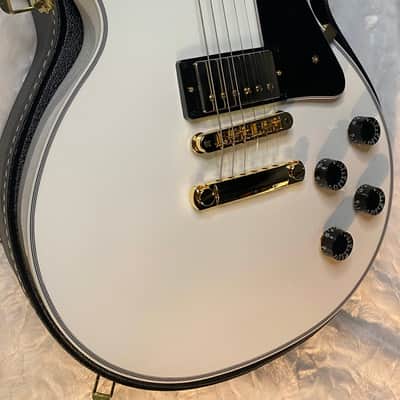 NEW! Gibson Les Paul Custom - Alpine White - Ebony Board - Authorized Dealer - 10.3 lbs - G06430 image 8