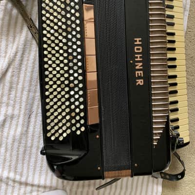 Hohner Gola ? 1950-1980 ? Gloss black image 1