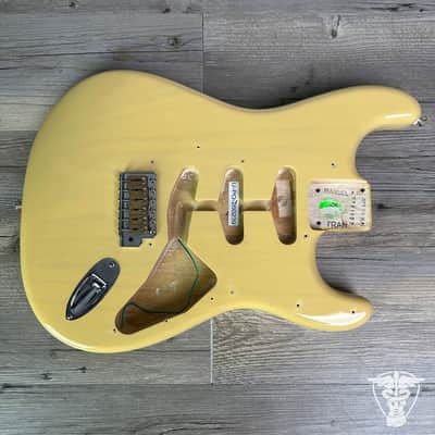 2022 Fender American Vintage 1957 Body image 1