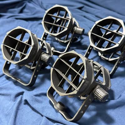 Lot of 4 x Audio-Technica AT8415 Universal Microphone Shock Mounts 2010s - Black image 3