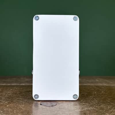 JHS 3 Series Delay 2020 - Present - White image 3