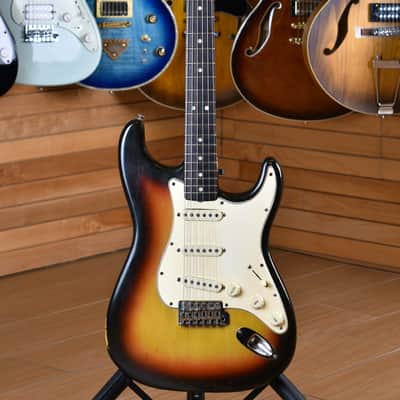 Fender Stratocaster Originale 1966 3 Color Sunburst image 1