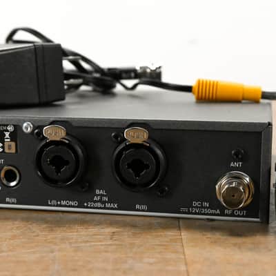 Sennheiser ew 300 IEM G3 Wireless In-Ear Monitoring System - 516-558 MHz CG0118V image 5