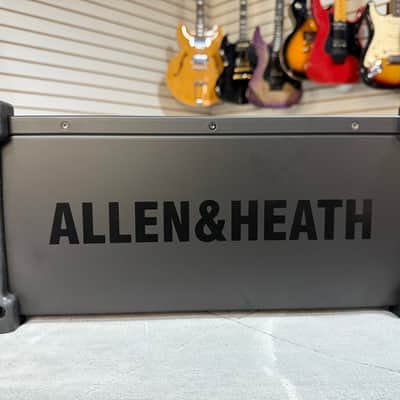 Allen & Heath AB-168 16-Channel Portable AudioRack Stage Box image 2