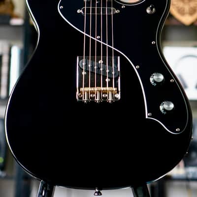 Veritas Custom Texas Miracle Black & Silver Roasted Neck Longhorns 2026 image 1