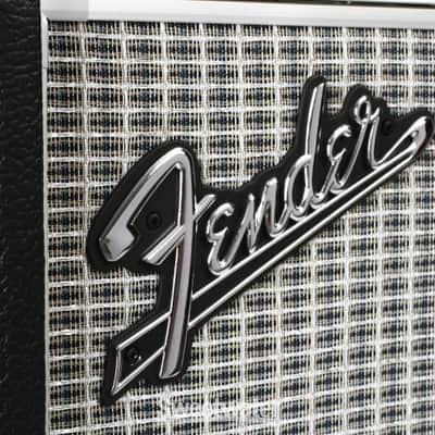 Fender '68 Custom Deluxe Reverb 1x12-inch 22-watt Tube Combo Amp (68DeluxeRevd2) image 2