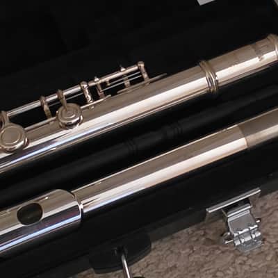 Yamaha YFL-262 Open-Hole Flute Current Model image 5