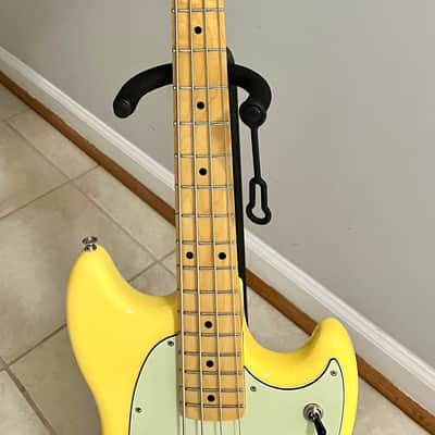 Fender Player Mustang Bass PJ with Gator Molded TSA Case image 3