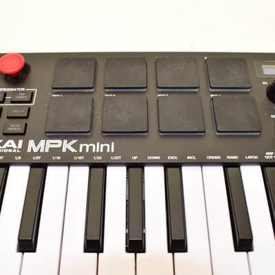 Akai MPK Mini MK3 25-key MIDI Keyboard Controller w/ Box image 3