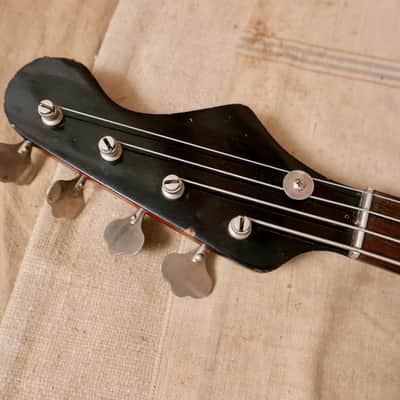 Silvertone 1443 Hornet Bass 1966 - Redburst image 7