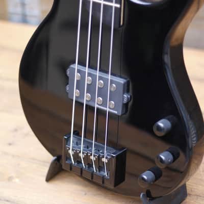 Kramer Disciple D-1 Bass - Ebony image 5
