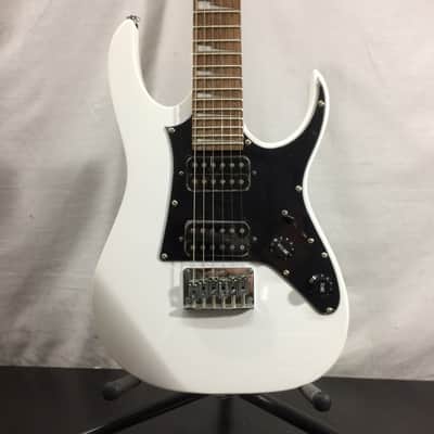 Ibanez GRGM21 WH White Gio Mikro Mini Electric Guitar image 2