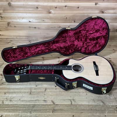 Taylor 312ce-N Acoustic Guitar - Natural image 7