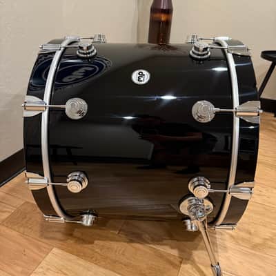 DW Collector's Series Standard Maple 18x22" Bass Drum in Piano Black Lacquer Custom w/ Chrome Hardware (Rm4) image 2