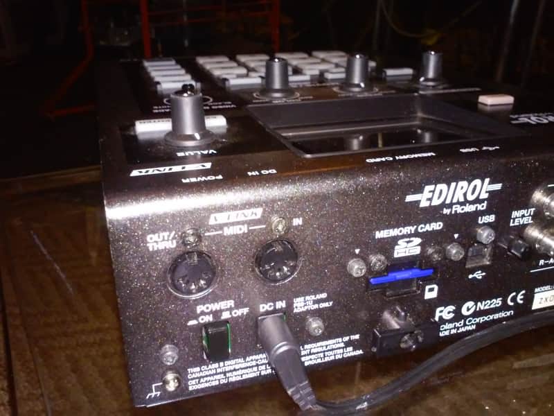 ROLAND EDiROL P-10 Visual Sampler VIDEO DJ VJ TOOL Interactive