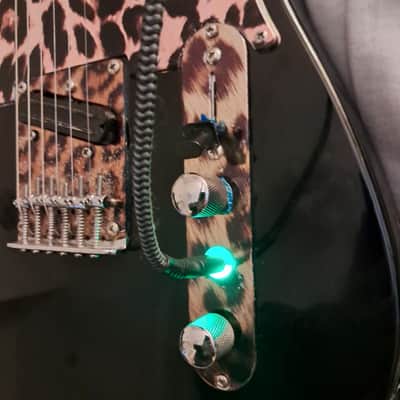 TeleBooster Onboard Preamp Booster Guitar Effect 3-Way Switch 250K Push-Push Pot Black Single Coils image 9