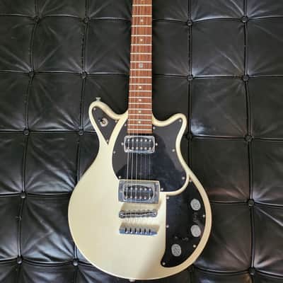 First Act Garage Master Limited Edition Volkswagen Electric Guitar