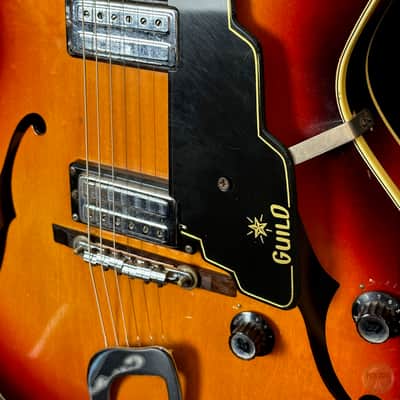 Guild Starfire IV from 1964/65 in sunburst finish with original case with Star Club Logo image 6