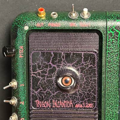 Trigon Incantor Circuit Bent Texas Instruments 1995 - Iridescent Green and Purple image 3