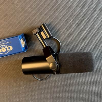 Shure and Cloudlifter Shure SM7B mic and Cloudlifter CL-1 1-channel Mic Activator Shure unknown and Cloudlifter very recent