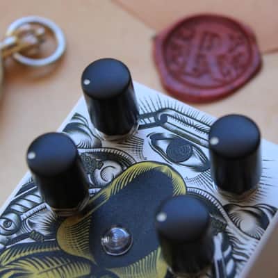 CATALINBREAD "Cloak (Delay & Modulator)" image 16