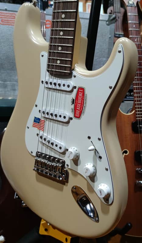 Fender Highway One Stratocaster 2006 - 2011 image 1