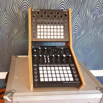 Novation Circuit & Monostation Oak Veneered MDF Dual Stand image 3