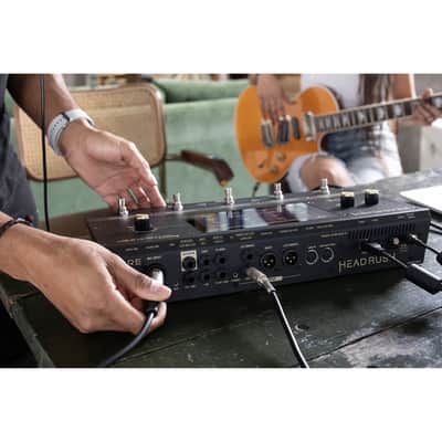 HeadRush Core Guitar Multi-effect / Amp Modeler / Vocal Processor Pedalboard image 8